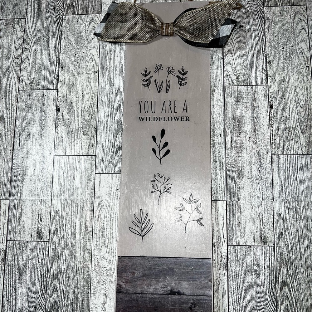 Farmhouse decor - 18”